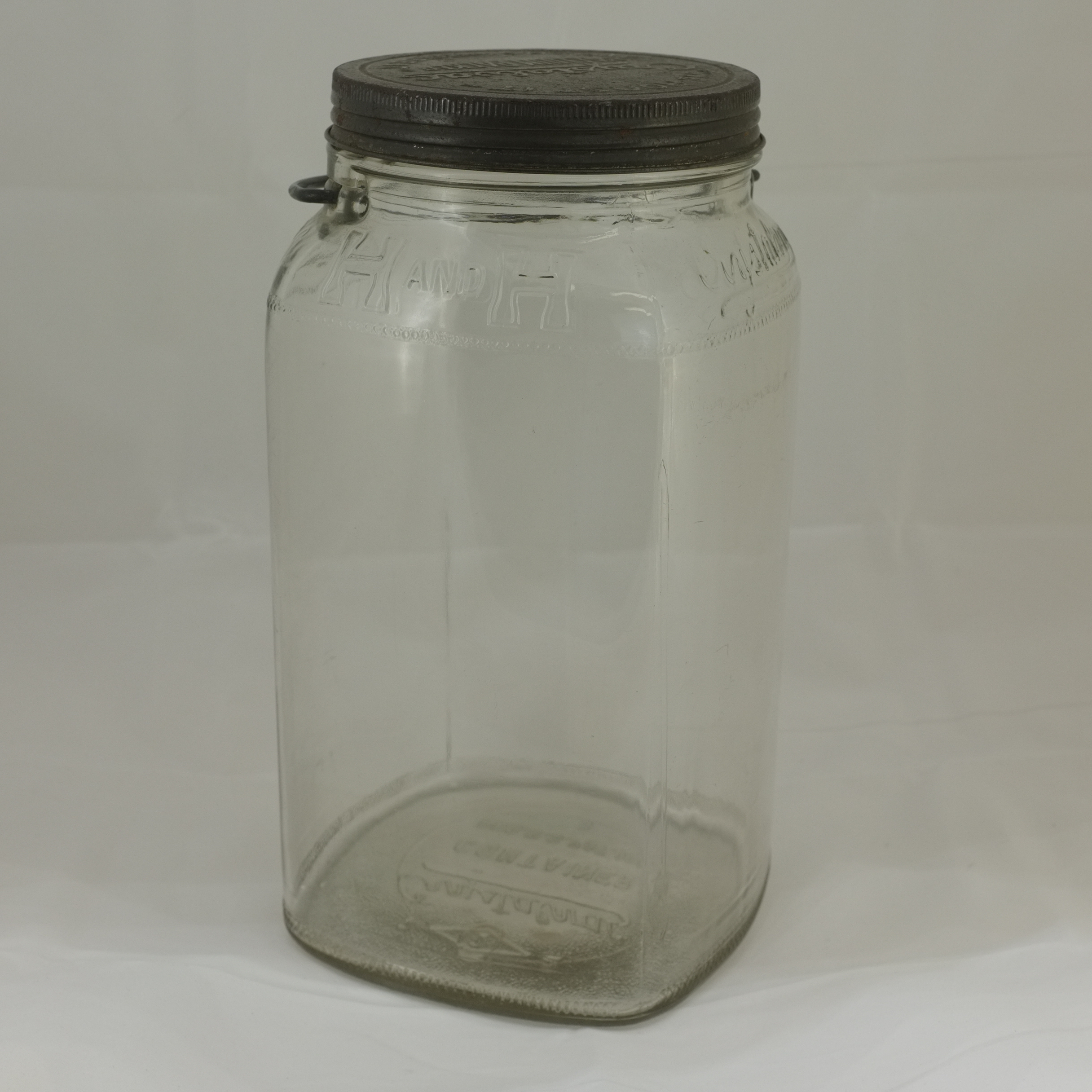 H and H Large Crystalvac Jar