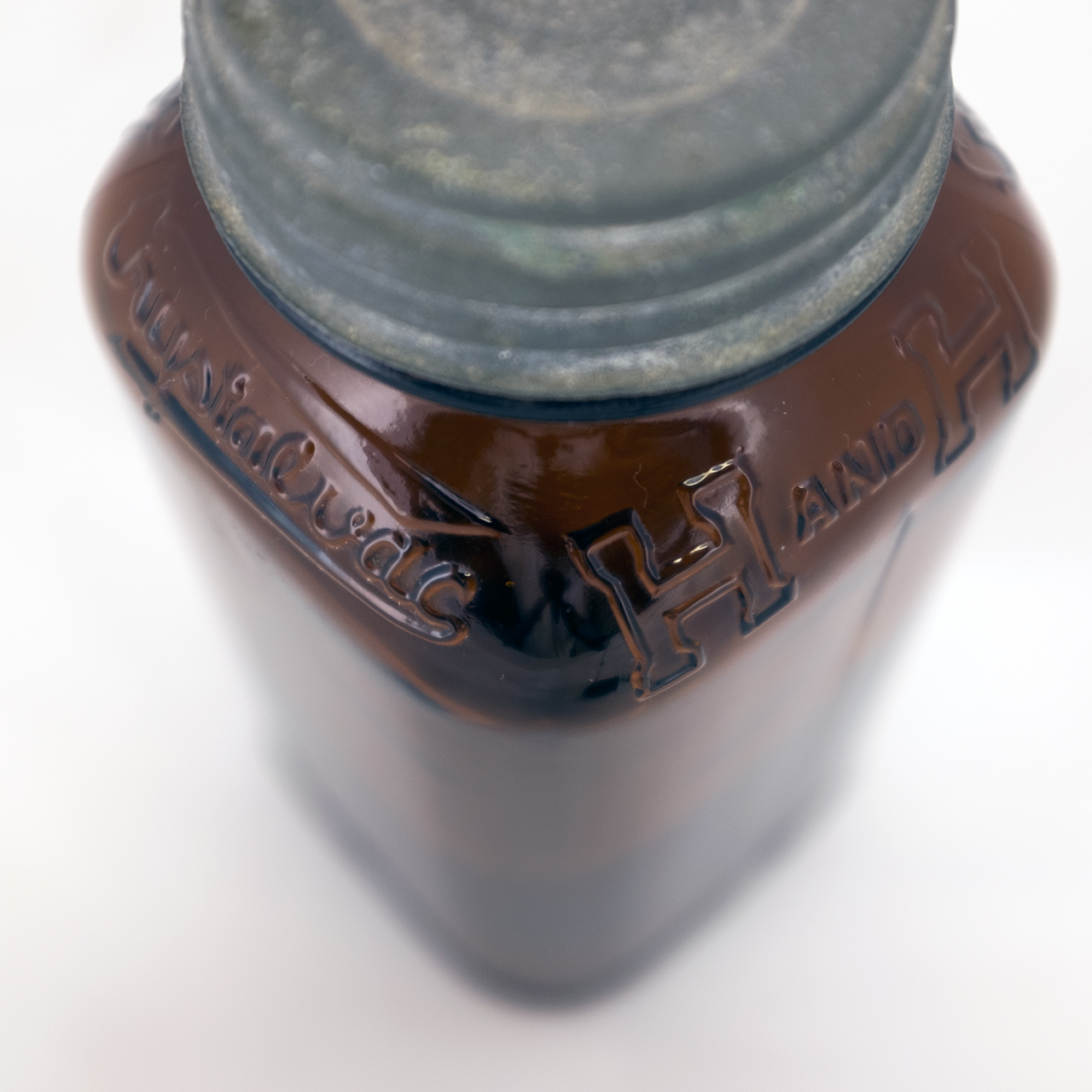 Small Amber Crystalvac Jar - Top corner