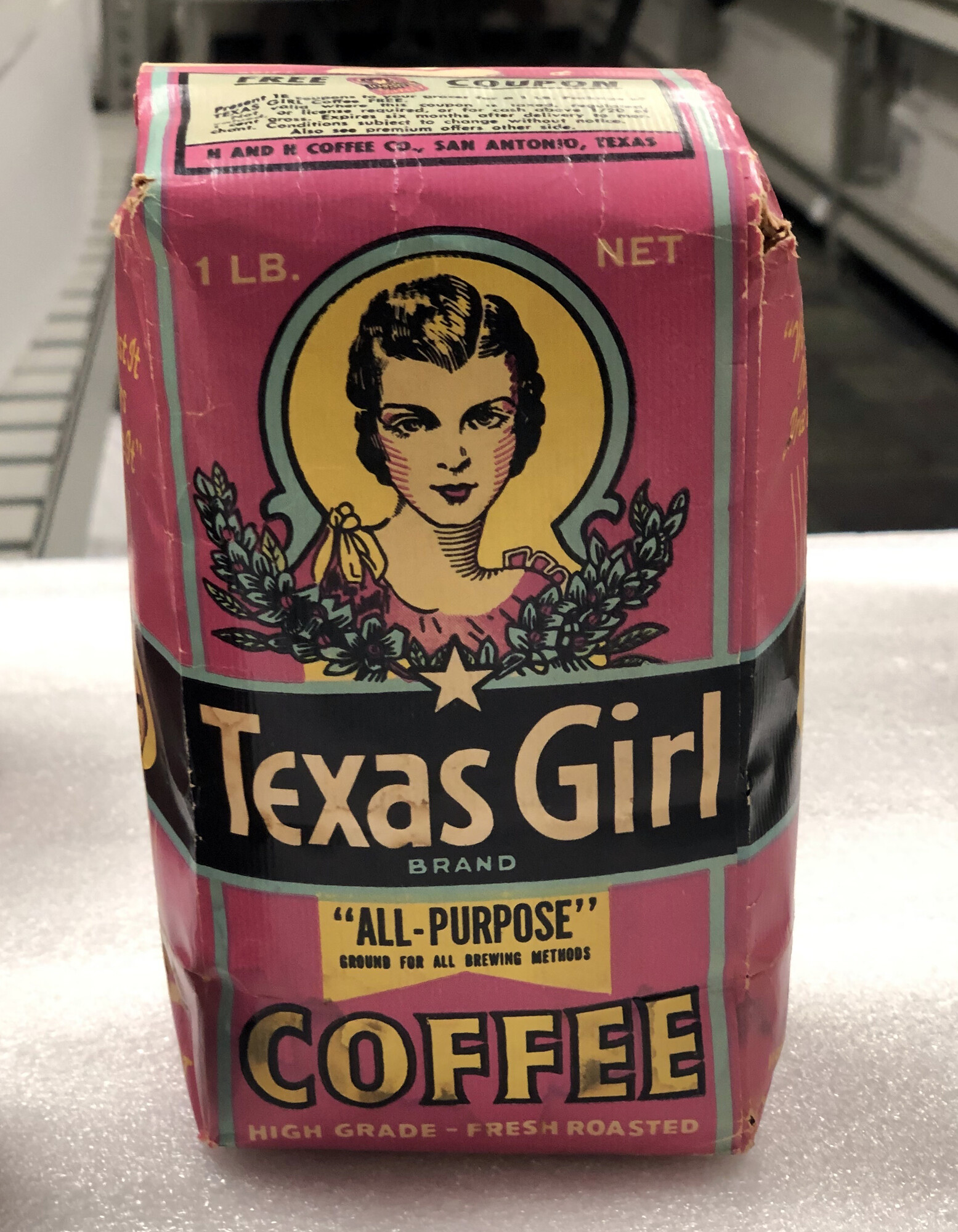 Texas Girl 1 lb paper bag, Witte, 15 October 2019